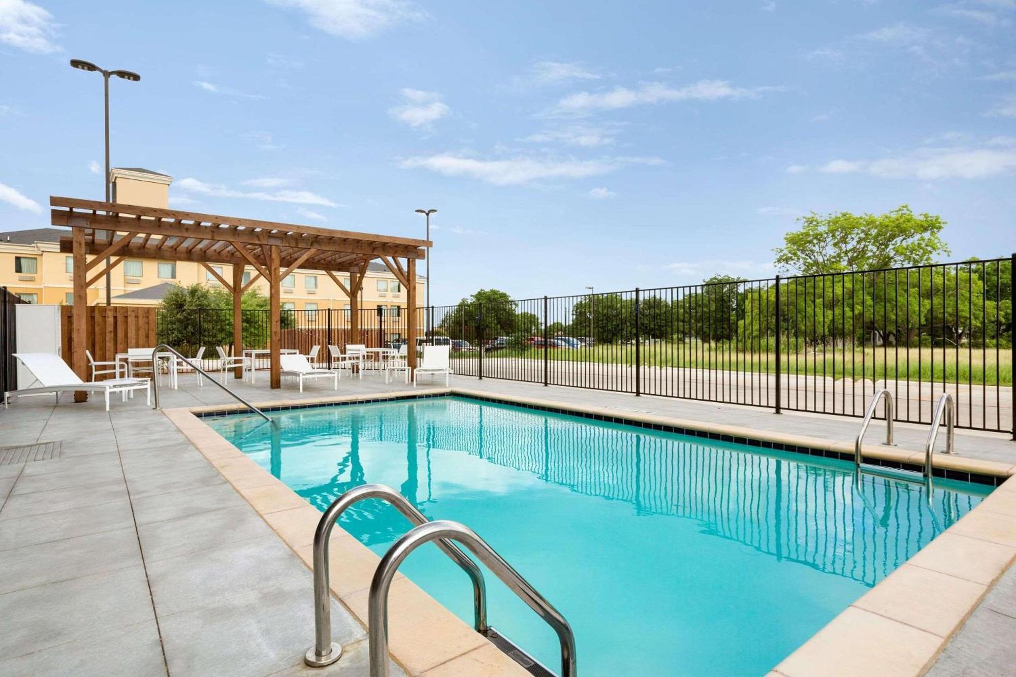 Country Inn & Suites By Radisson, New Braunfels, Tx Экстерьер фото